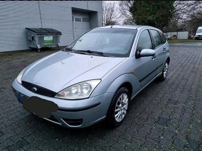 Usata Ford Focus 100 CV (73 kW) 2004 Argento Utilitaria