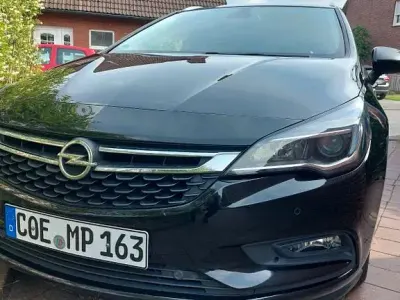 Gebraucht Opel Astra 125 PS (91 kW) 2018 Schwarz Kombi