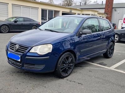 Gebraucht VW Polo 64 PS (47 kW) 2005 Blau Kleinwagen