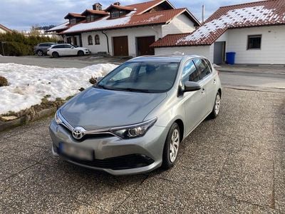 Gebraucht Toyota Auris Comfort 99 PS (72 kW) 2017 Grau Limousine
