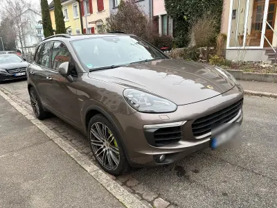 Gebraucht Porsche Cayenne S E-Hybrid 334 PS (245 kW) 2016 Braun SUV