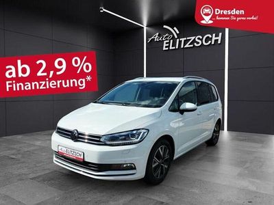 Pure white Gebraucht 2023 VW Touran Move Van / Kleinbus | 32.430 € (Fairer Preis)