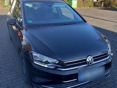 Gebraucht VW Golf Sportsvan IQ Drive 116 PS (85 kW) 2019 Schwarz Van / Kleinbus