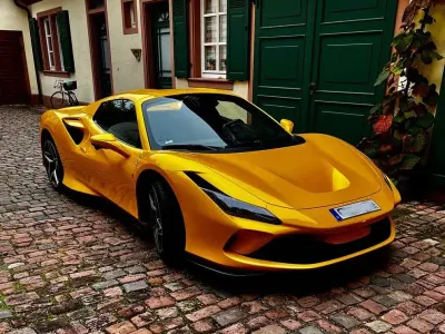 Gebraucht Ferrari F8 721 PS (530 kW) 2023 Gelb Cabrio