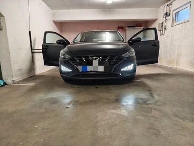 Grau Gebraucht 2022 Hyundai i30 Edition 30 Limousine | 13.000 € (Guter Preis)