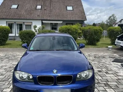 Gebraucht BMW 116 122 PS (89 kW) 2010 Blau Kleinwagen
