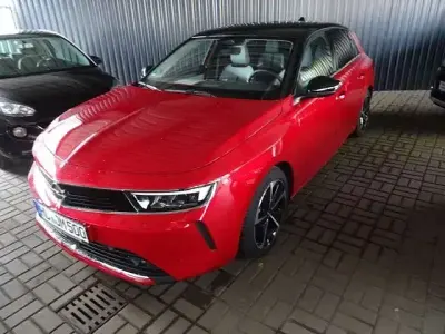 Second-hand Opel Astra Elegance 110 CP (80 kW) 2024 Roșu Berlinǎ