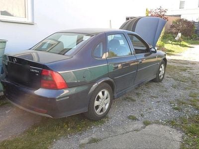 Begagnad Opel Vectra 125 HK (91 kW) 2001 Blå Sedan