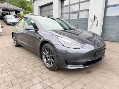 Gebraucht Tesla Model 3 366 kW (498 PS) 2023 Grau Limousine