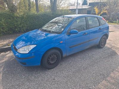 Usata Ford Focus 75 CV (55 kW) 2003 Blu Berlina