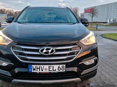 Schwarz Gebraucht 2017 Hyundai Santa Fe Premium SUV | 15.450 € (Fairer Preis)