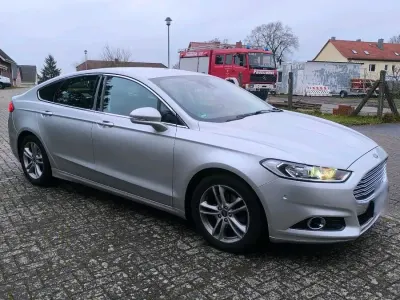 Gebraucht Ford Mondeo 150 PS (110 kW) 2016 Silber Limousine