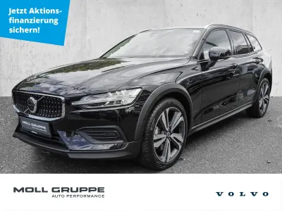 Gebraucht Volvo V60 CC Plus 197 PS (144 kW) 2024 Schwarz Kombi