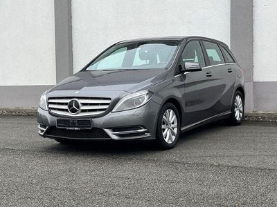 Usata Mercedes B180 109 CV (80 kW) 2012 Grigio Monovolume