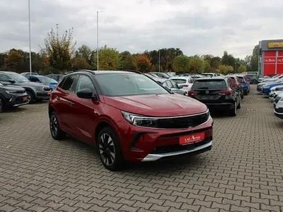 Second-hand Opel Grandland X Ultimate 181 CP (133 kW) 2022 Roșu SUV