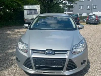 Gebraucht Ford Focus 116 PS (85 kW) 2014 Silber Limousine