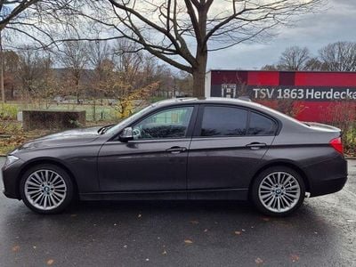 Begagnad BMW 328 Luxury Line 245 HK (180 kW) 2012 Brun Sedan