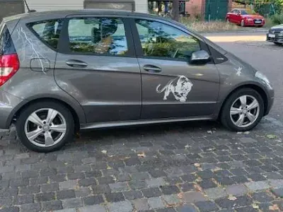 Gebraucht Mercedes A150 95 PS (69 kW) 2010 Beige Limousine