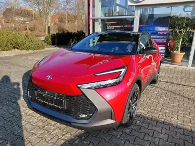 Gebraucht Toyota C-HR 223 PS (164 kW) 2025 Karminarot metallic / dach sc SUV
