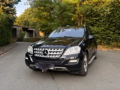Gebraucht Mercedes ML300 204 PS (150 kW) 2012 Schwarz SUV