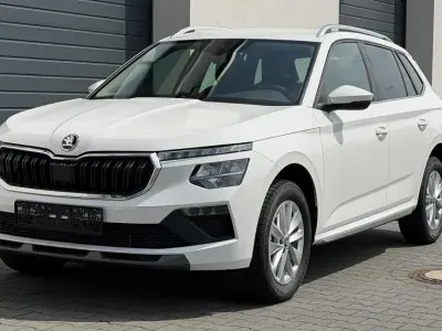 Neu Skoda Kamiq Selection 150 PS (110 kW) 2025 Candyweiss SUV