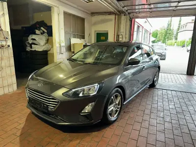 Gebraucht Ford Focus Cool & Connect 150 PS (110 kW) 2020 Grau Limousine