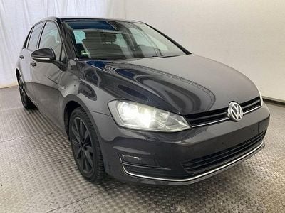 Grau Gebraucht 2015 VW Golf LOUNGE Limousine | 10.700 € (Guter Preis)