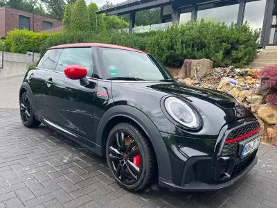 Gebraucht Mini John Cooper Works 231 PS (169 kW) 2023 Schwarz Kleinwagen