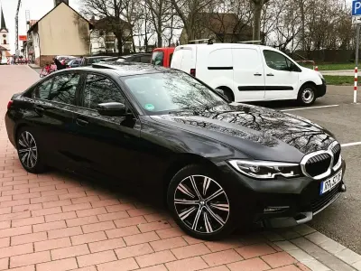 Gebraucht BMW 320 Sport Line 190 PS (139 kW) 2019 Schwarz Limousine