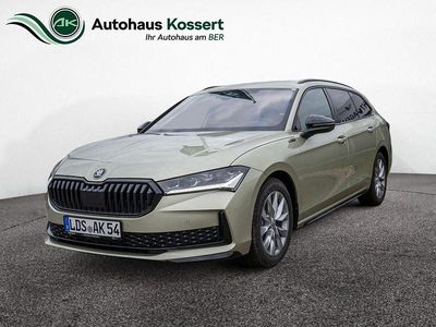 Neu Skoda Superb SportLine 204 PS (150 kW) 2025 Gelb Kombi
