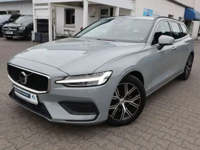 Gebraucht Volvo V60 Core 197 PS (144 kW) 2024 Vapour grey Kombi