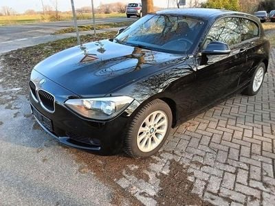 Gebraucht BMW 114 Sport Line 102 PS (75 kW) 2014 Schwarz Kleinwagen