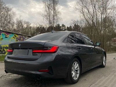 gebraucht BMW 320 i LIMOUSINE (2018-2019), Mineralgrau Metallic