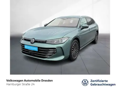 Gebraucht VW Passat Elegance 193 PS (141 kW) 2025 Grün Kombi