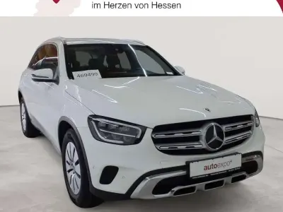 Gebraucht Mercedes GLC220 194 PS (142 kW) 2021 Polarweiß SUV