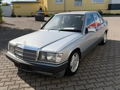 Gebraucht Mercedes 190 120 PS (88 kW) 1991 Silber Limousine