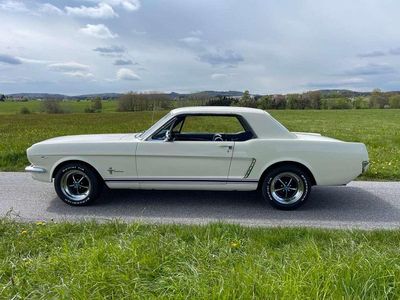 Gebraucht Ford Mustang 200 PS (147 kW) 1965 Weiß Coupé