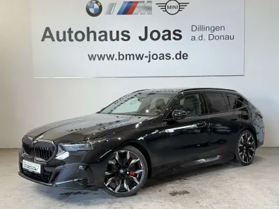 Gebraucht BMW i5 Performance 289 kW (394 PS) 2025 Saphirschwarz Kombi