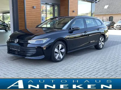 Gebraucht VW Passat 150 PS (110 kW) 2025 Schwarz Kombi