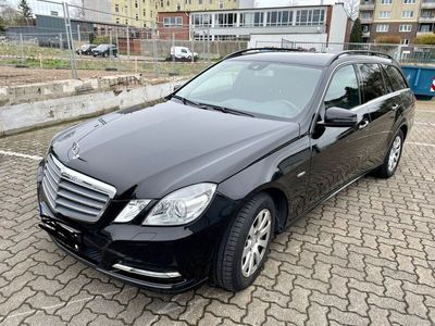 gebraucht Mercedes E220 CDI T BlueEFFICIENCY -