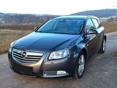 Gebraucht Opel Insignia Sport 160 PS (117 kW) 2011 Grau Kombi
