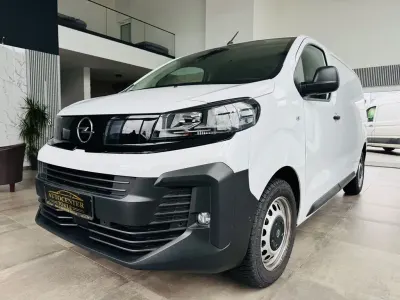 Gebraucht Opel Vivaro-e Combi 120 PS (88 kW) 2025 Weiß Van / Kleinbus