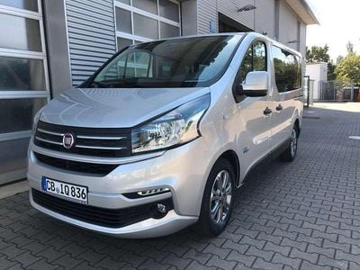 Gebraucht Fiat Talento Family 145 PS (106 kW) 2017 356 hellgrau Van / Kleinbus