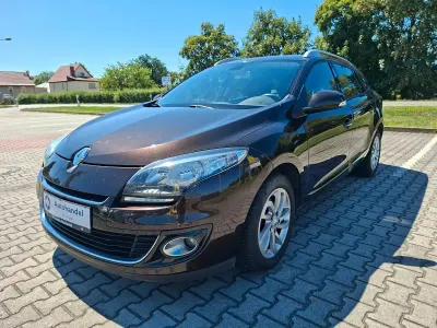 Gebraucht Renault Mégane GrandTour Dynamique 110 PS (80 kW) 2012 Braun Kombi