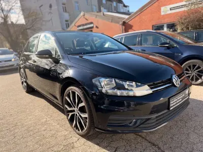 Gebraucht VW Golf VII Trendline 116 PS (85 kW) 2017 Schwarz Limousine