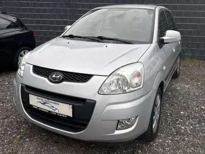 Gebraucht Hyundai Matrix 103 PS (75 kW) 2009 Silber Van / Kleinbus