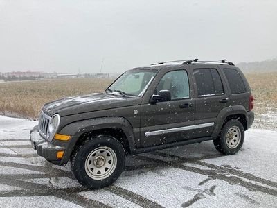 Gebraucht Jeep Cherokee Limited 163 PS (119 kW) 2006 Schwarz SUV