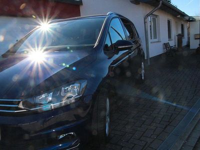 Gebraucht VW Touran Move 150 PS (110 kW) 2023 Blau Van / Kleinbus