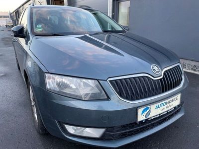 gebraucht Skoda Octavia Ambition 1.6TDI*NAVI*SHZ*AHK*PDC*TEM*PDC