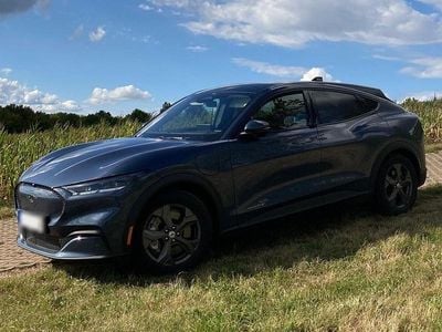 Second-hand Ford Mustang Mach-E Standard Range 197 kW (269 CP) 2021 Albastru SUV